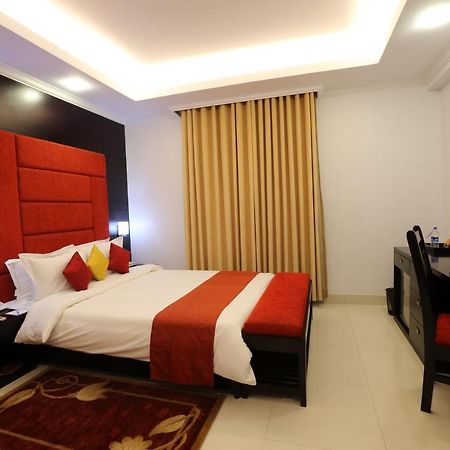 Nascent Gardenia Baridhara Hotel Dhaka Ngoại thất bức ảnh